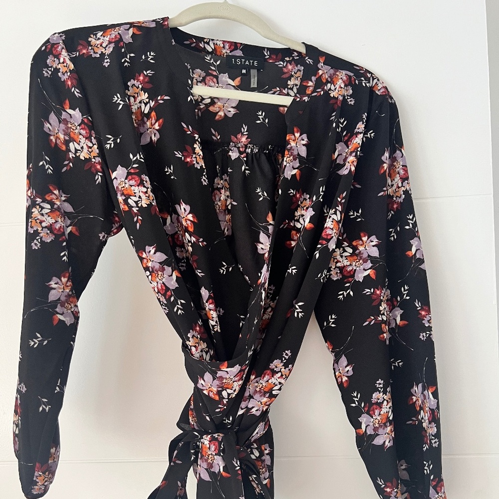 1.State Heritage Bloom Wrap Tie Blouse – Size M (Black Multi Floral)